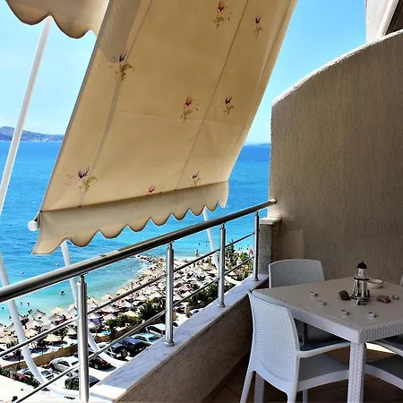 Seaside Apartment *